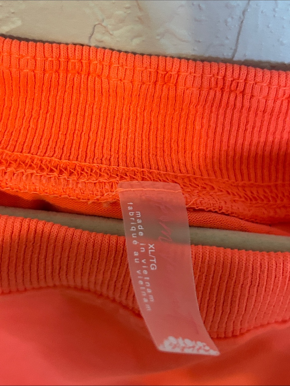 FP Movement Hot Shot Easy Set Orange Long Sleeve Top Shorts NWOT Size Large - Picture 5 of 9